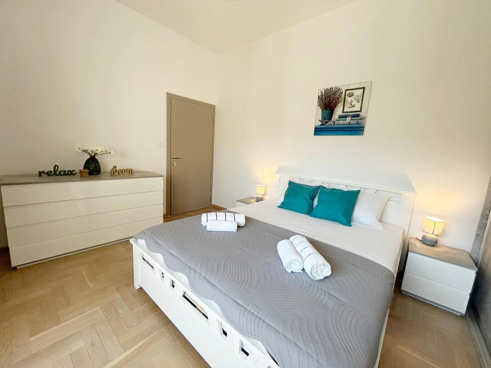 The Circle Apartment Üsküp Dış mekan fotoğraf